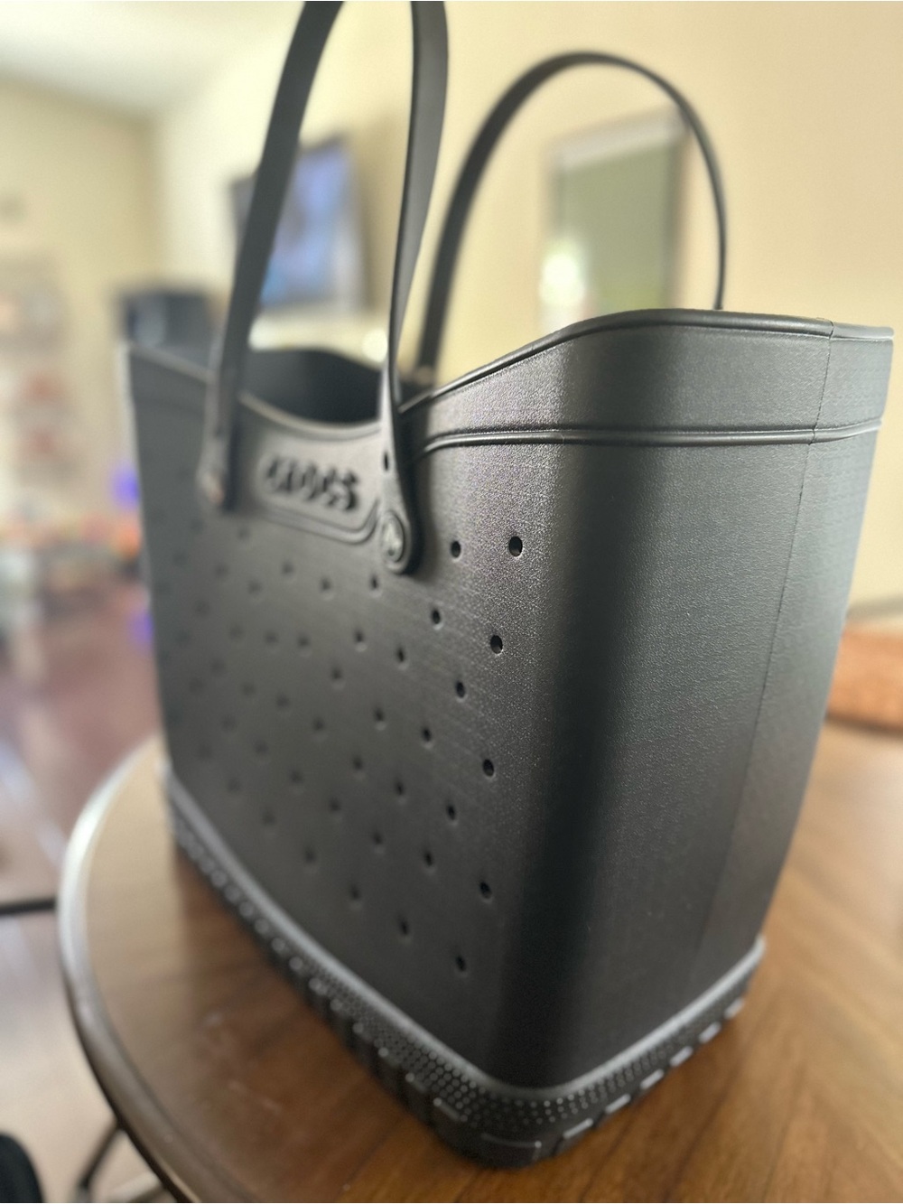 CROCS Black Perforated Large Tote Bag. 16.25 H X 21 W - Picture 4 of 4